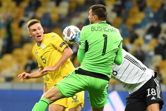 浓眉42+23詹姆斯22+7+8 湖人力克黄蜂4连胜